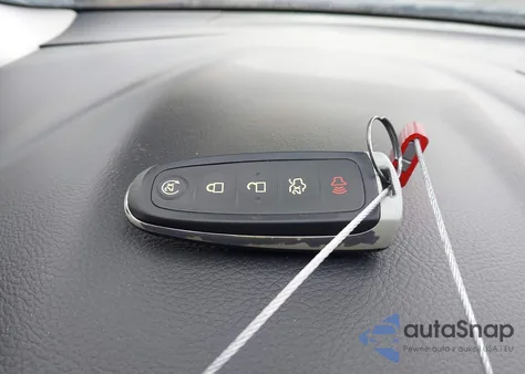 2014 Ford Focus Titanium z USA, uszkodzony, nr VIN 1FADP3J26EL253124